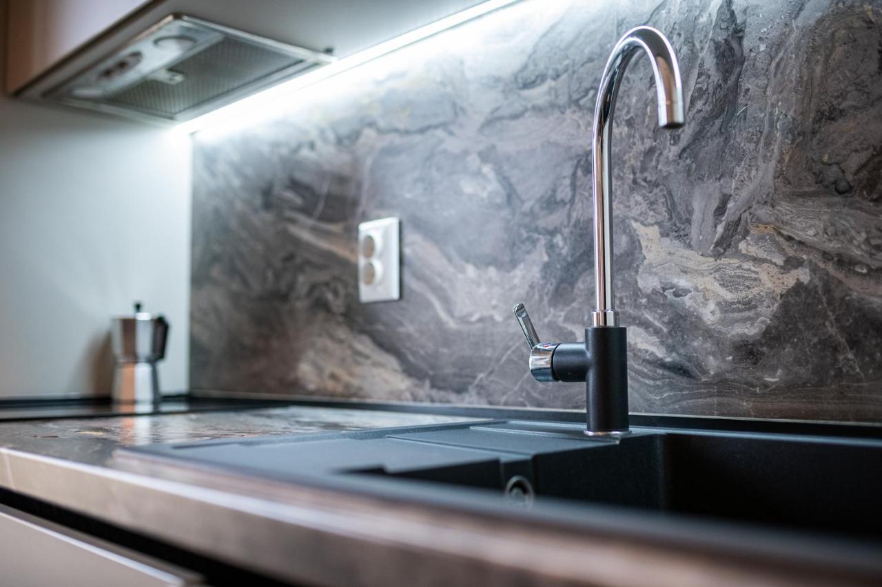 Smart Central Apartment Варна Екстер'єр фото